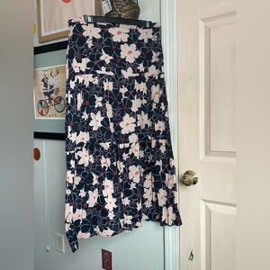 who what wear floral skirt